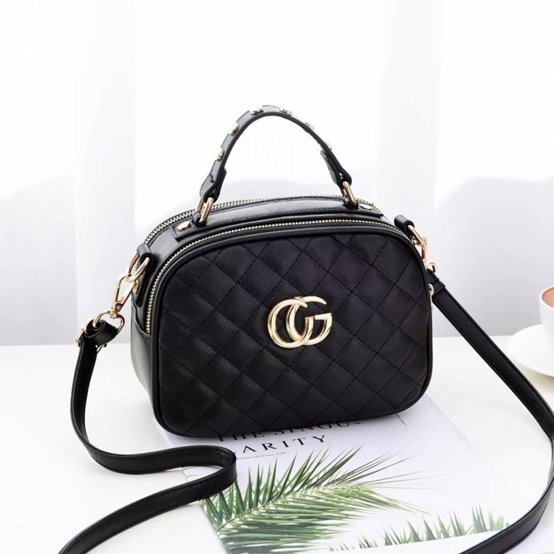 B0023 JKT IDR.162.000 MATERIAL PU SIZE L21.5XH16.5XW11CM WEIGHT 550GR COLOR BLACK