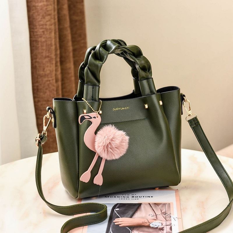 B0197 JKT IDR.177.000 MATERIAL PU SIZE L23XH20XW12CM WEIGHT 750GR COLOR GREEN