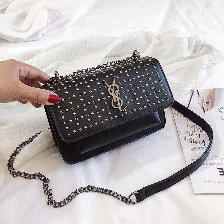 B07448 JKT IDR.172.000 MATERIAL PU SIZE L20.5XH14XW7.5CM WEIGHT 650GR COLOR BLACK