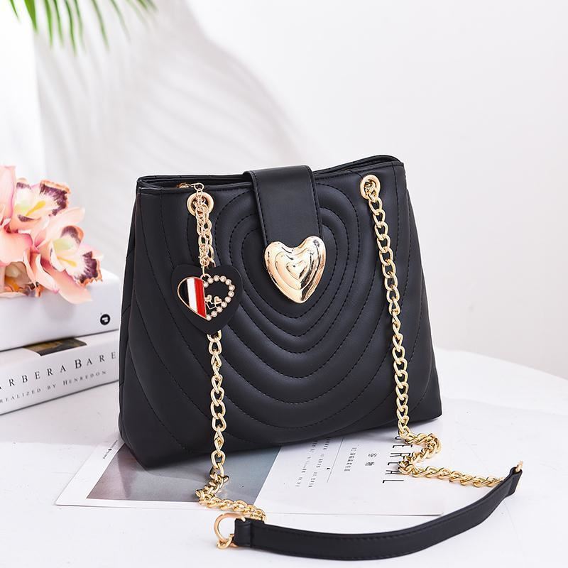 B0808 JKT IDR.163.000 MATERIAL PU SIZE L24.5XH22XW11.5CM WEIGHT 600GR COLOR BLACK