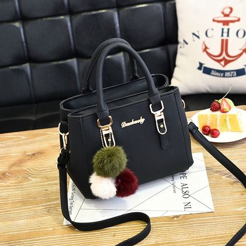 B1248 JKT IDR.173.000 MATERIAL PU SIZE L25XH18XW14CM WEIGHT 700GR COLOR BLACK