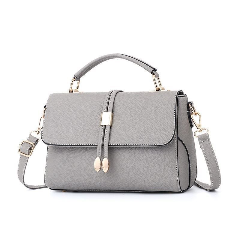 B3369 JKT IDR.167.000 MATERIAL PU SIZE L25XH16XW7CM WEIGHT 700GR COLOR GRAY