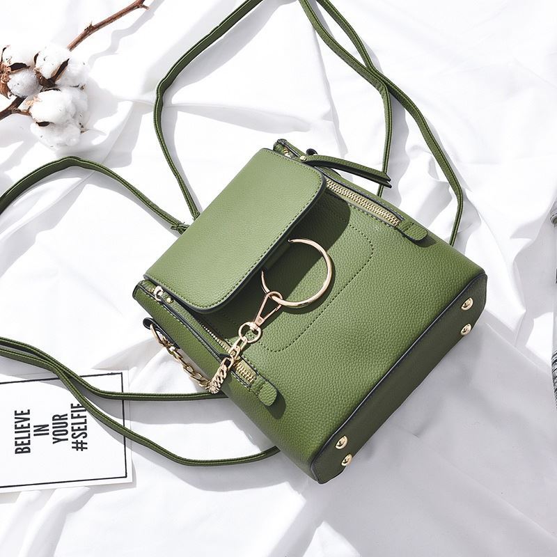 B369 JKT IDR.174.000 MATERIAL PU SIZE L22XH23XW11CM WEIGHT 650GR COLOR GREEN