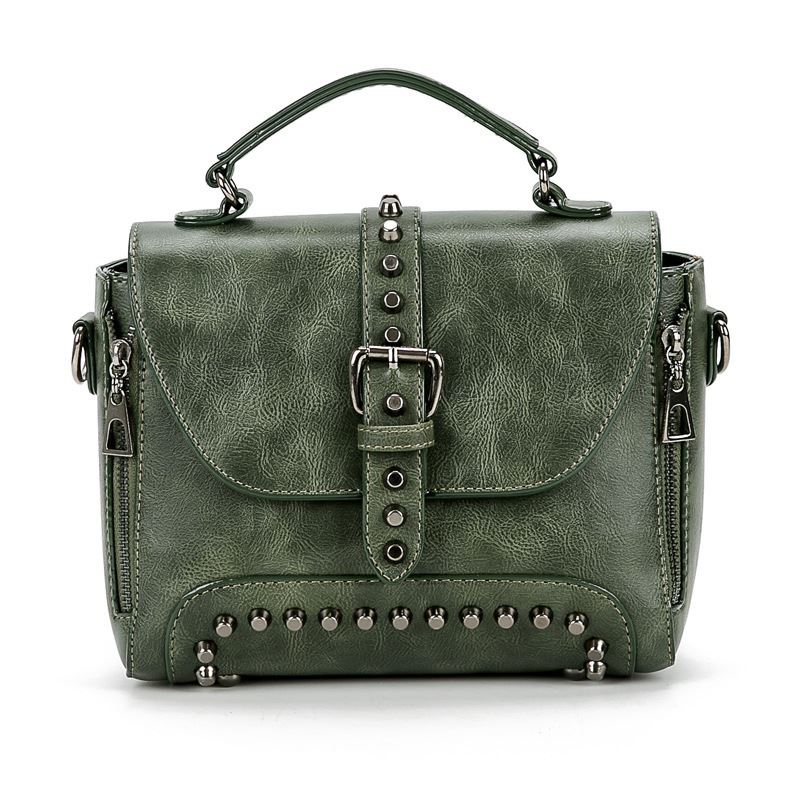 B522 JKT IDR.175.000 MATERIAL PU SIZE L25XH19XW12CM WEIGHT 850GR COLOR GREEN