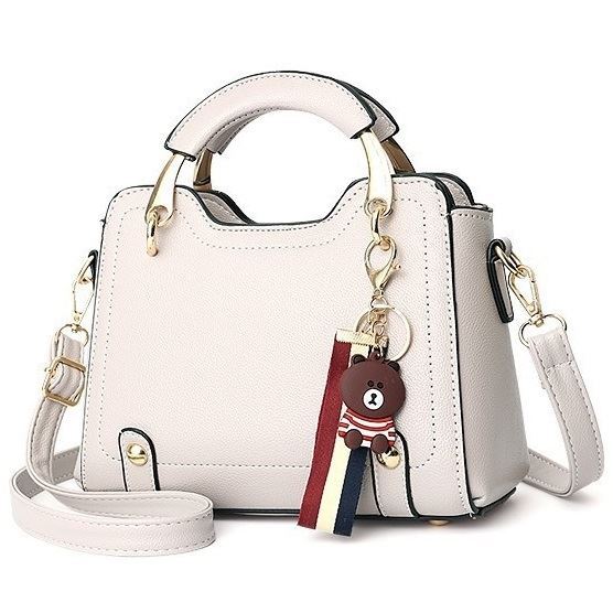 B629 JKT IDR.177.000 MATERIAL PU SIZE L22XH17XW9CM WEIGHT 650GR COLOR BEIGE