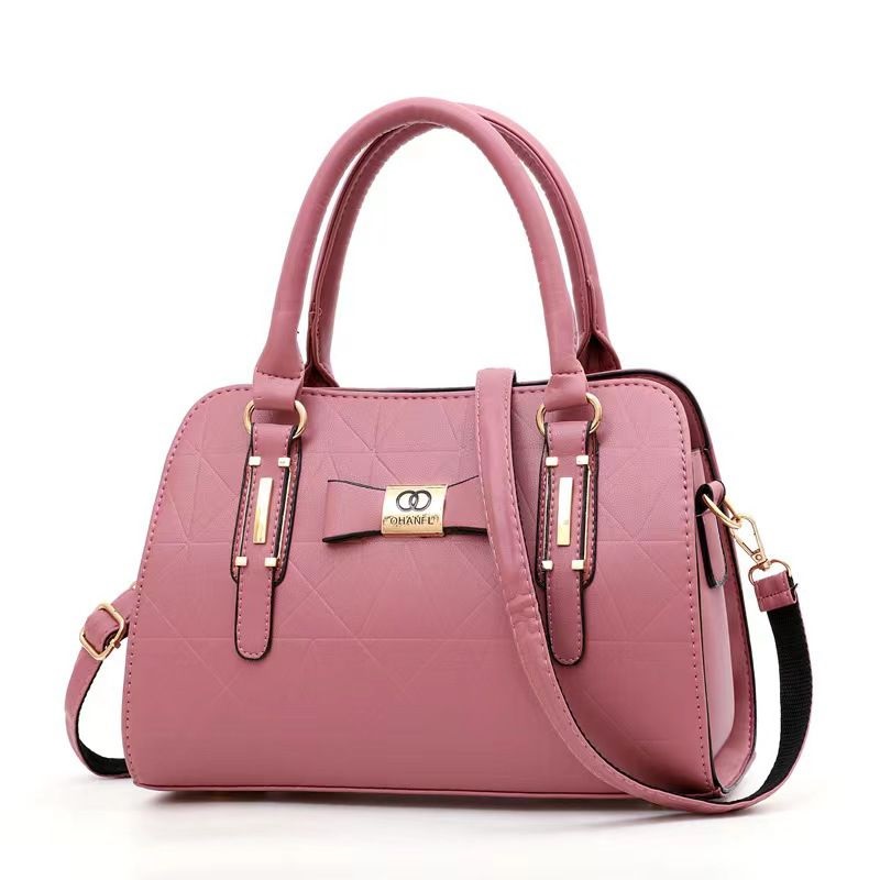 B6481 JKT IDR.167.000 MATERIAL PU SIZE L31XH22XW13CM WEIGHT 750GR COLOR PINK