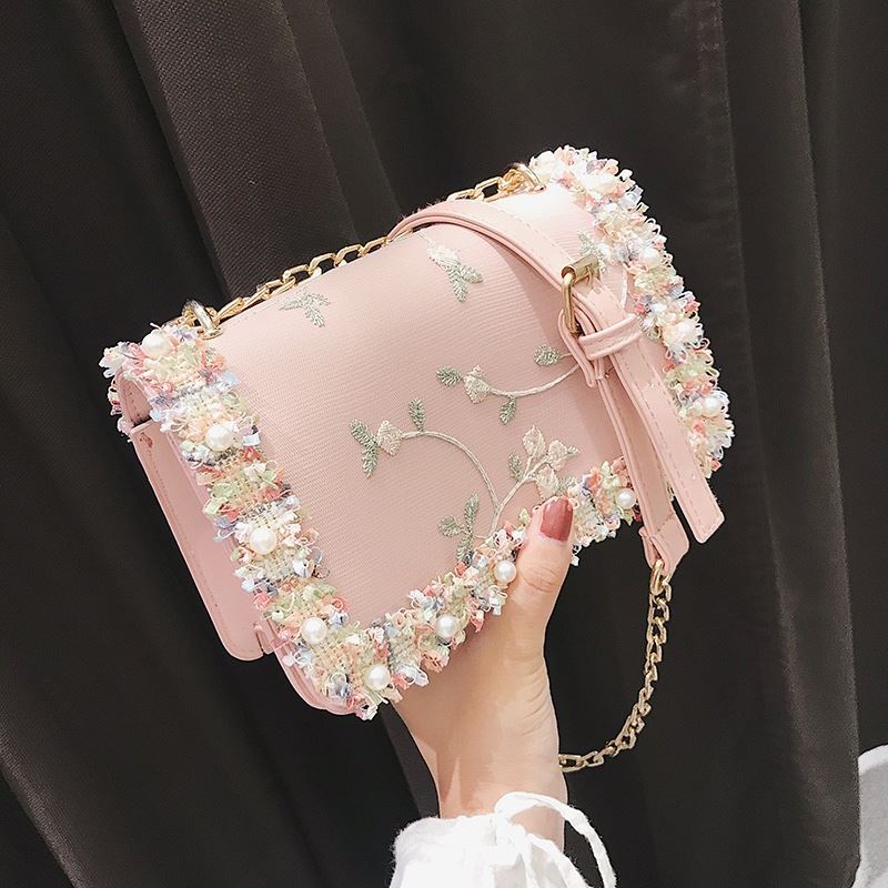 B81644 JKT IDR.150.000 MATERIAL PU SIZE L20XH13XW7CM WEIGHT 500GR COLOR PINK