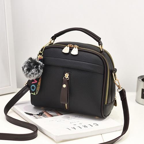 B8691 IDR.164.000 MATERIAL PU SIZE L22XH18XW11CM WEIGHT 500GR COLOR BLACK