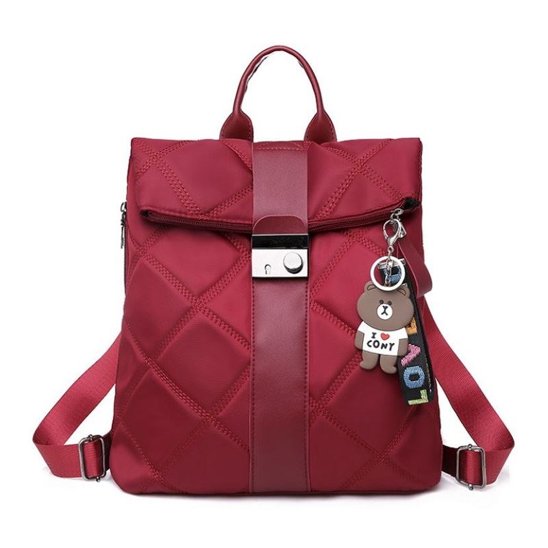 B889 JKT IDR.170.000 MATERIAL NYLON SIZE L30XH38XW14.5CM WEIGHT 550GR COLOR RED