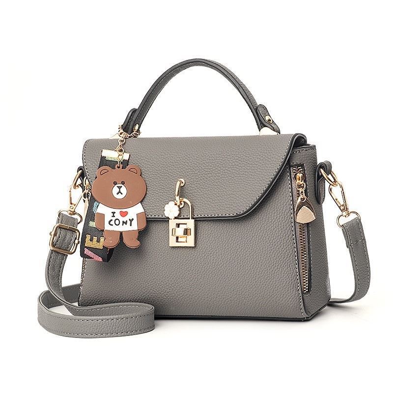 B99021 JKT IDR.172.000 MATERIAL PU SIZE L22XH16XW10CM WEIGHT 650GR COLOR GRAY