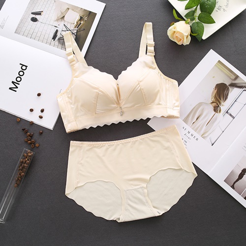 BR8991 IDR.49.000 (BRA ONLY) MATERIAL COTTON BLEND SIZE 34,36 WEIGHT 80GR COLOR BEIGE