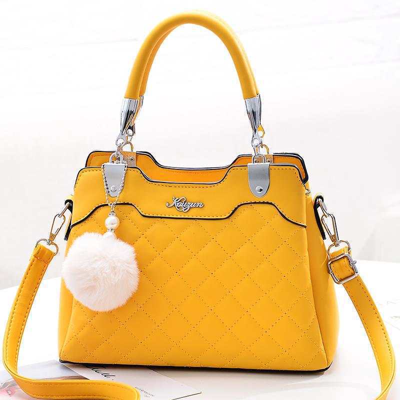 BTH169B JKT IDR.95.000 MATERIAL PU SIZE L27XH19.5XW13CM WEIGHT 750GR COLOR YELLOW