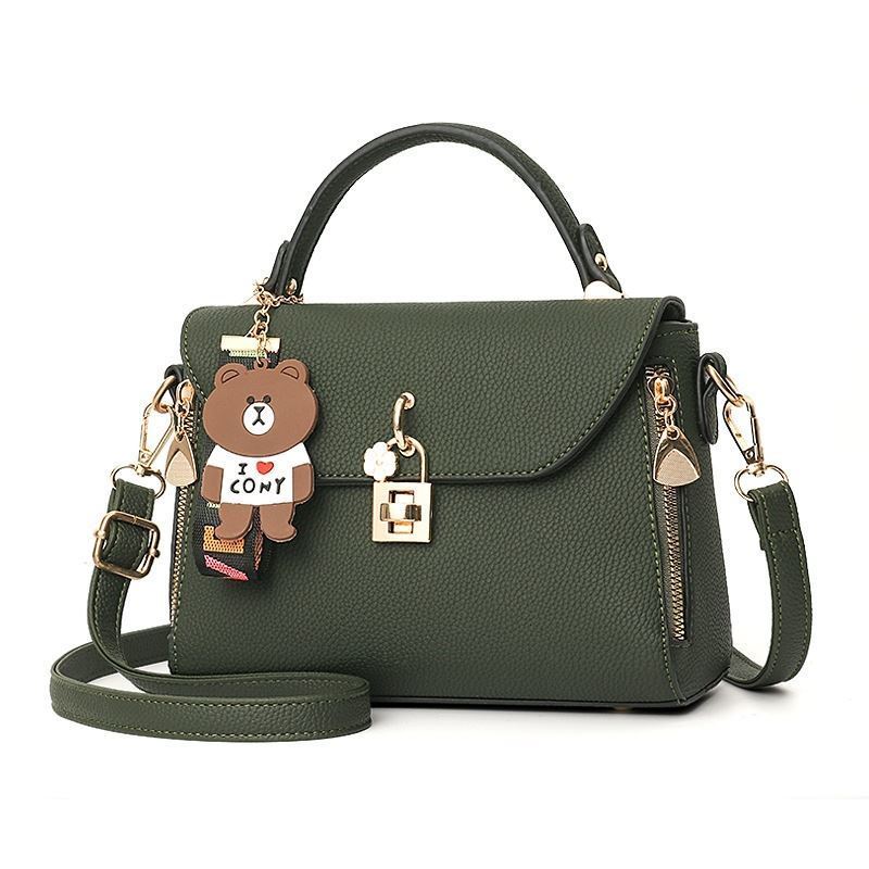 BTH99021 JKT IDR.75.000 MATERIAL PU SIZE L22XH16XW10CM WEIGHT 650GR COLOR GREEN