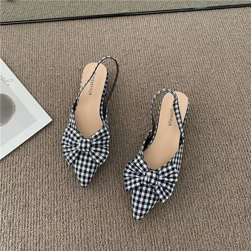 JSH301 IDR.200.000 MATERIAL PU COLOR GRIDWHITE HEEL 3CM WEIGHT 650GR SIZE 35,36,37,38,39,40
