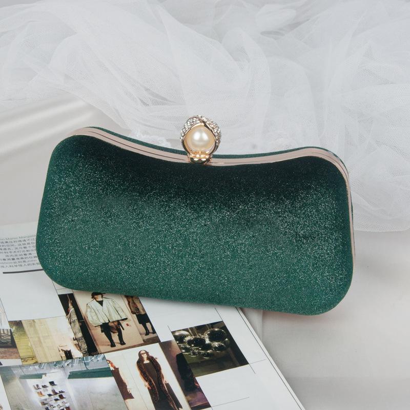 JT00105 IDR.165.000 MATERIAL VELVET SIZE L21XH11XW4CM WEIGHT 300GR COLOR GREEN