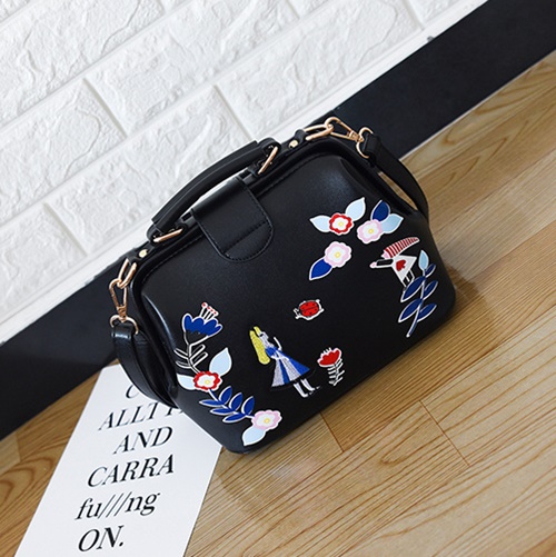 JT0012 IDR.161.000 MATERIAL PU SIZE L23XH20XW12CM WEIGHT 600GR COLOR BLACK