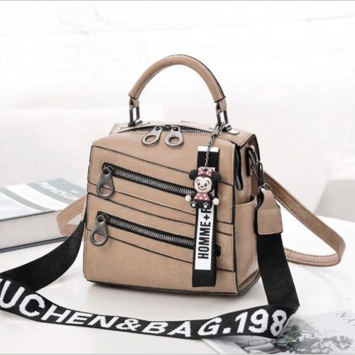 JT003 IDR.172.000 MATERIAL PU SIZE L21XH20XW13CM WEIGHT 750GR COLOR KHAKI