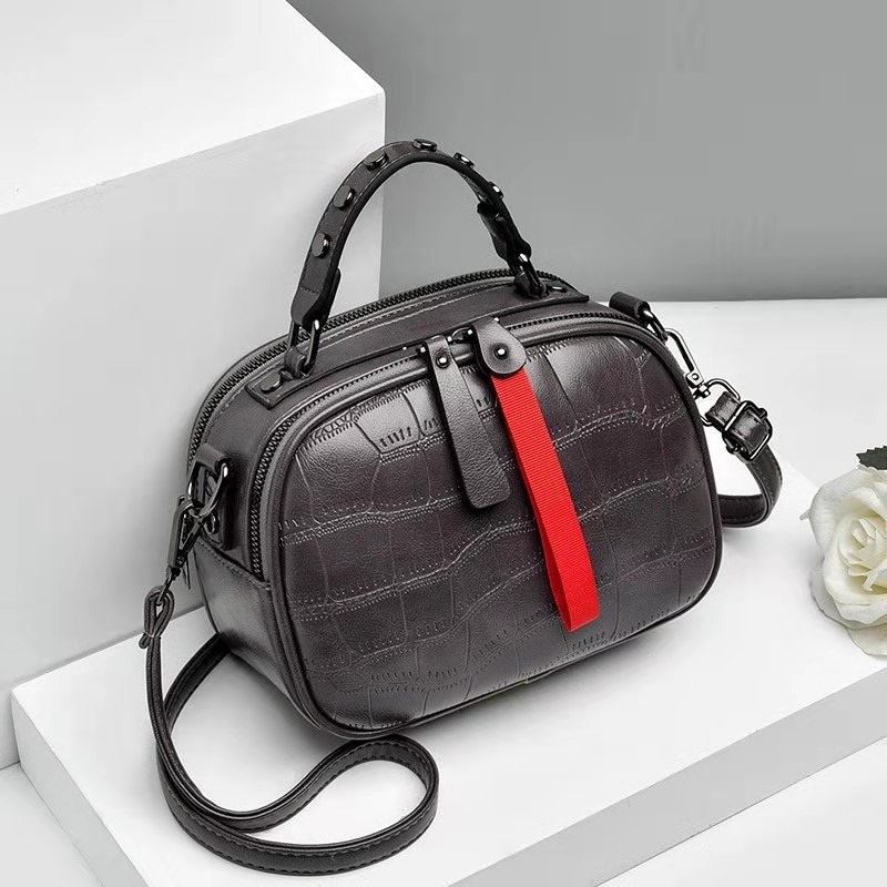JT0030 IDR.165.000 MATERIAL PU SIZE L20XH16XW10CM WEIGHT 500GR COLOR GRAY