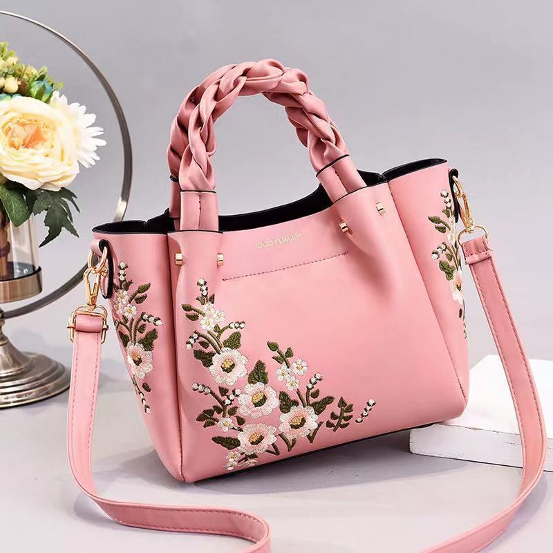JT01875 IDR.187.000 MATERIAL PU SIZE L22XH20XL12CM WEIGHT 800GR COLOR PINK