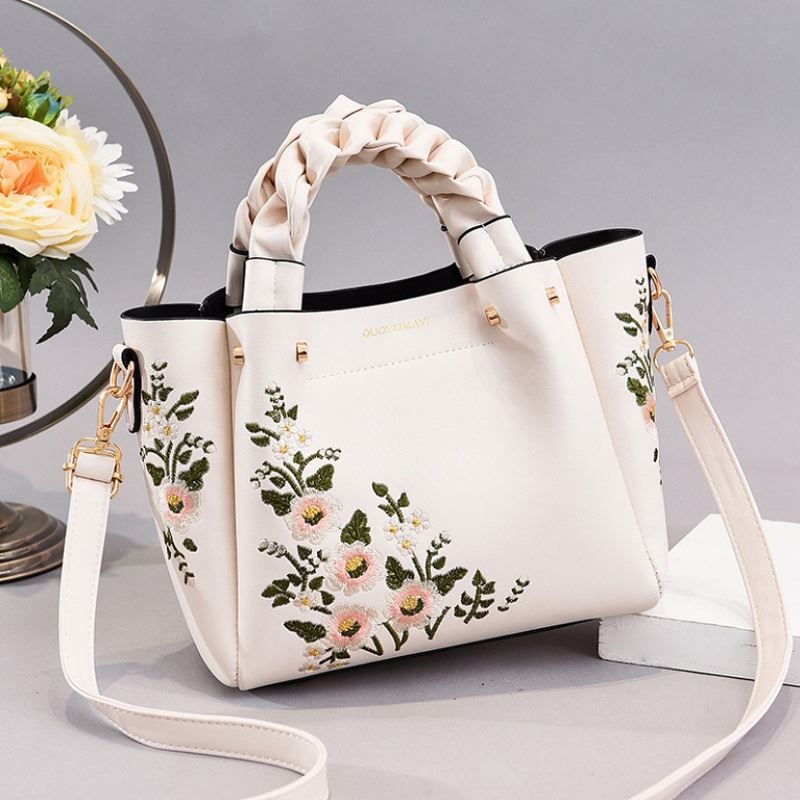 JT01875 IDR.187.000 MATERIAL PU SIZE L22XH20XL12CM WEIGHT 800GR COLOR WHITE