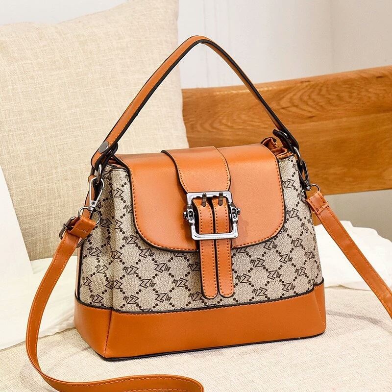 JT0216 IDR.180.000 MATERIAL PU SIZE L23XH19XW11CM WEIGHT 650GR COLOR BROWNWZ