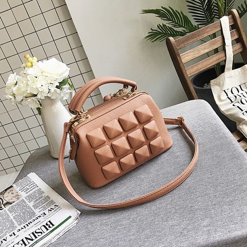 JT033 IDR.175.000 MATERIAL PU SIZE L23XH17XW12CM WEIGHT 750GR COLOR PINK