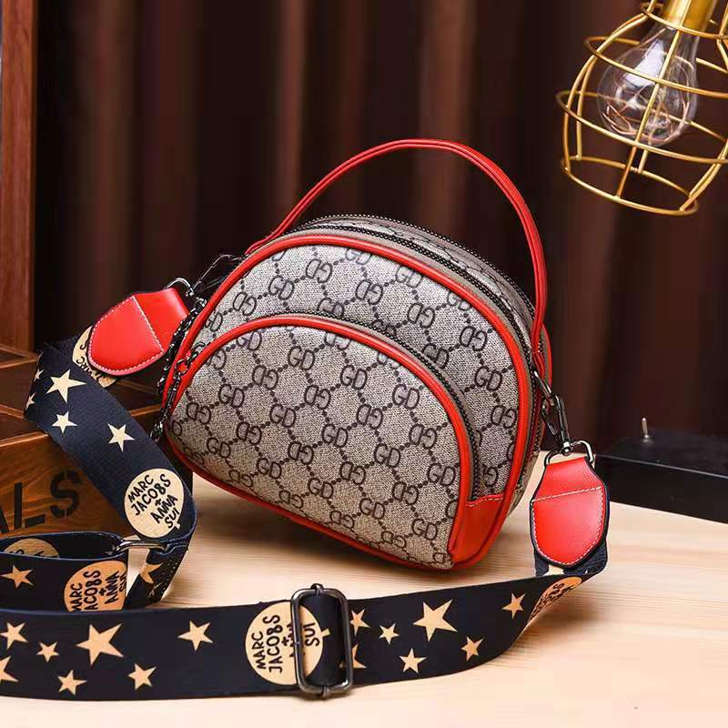 JT07003 IDR.150.000 MATERIAL PU SIZE L19XH15XW8CM WEIGHT 500GR COLOR GDRED