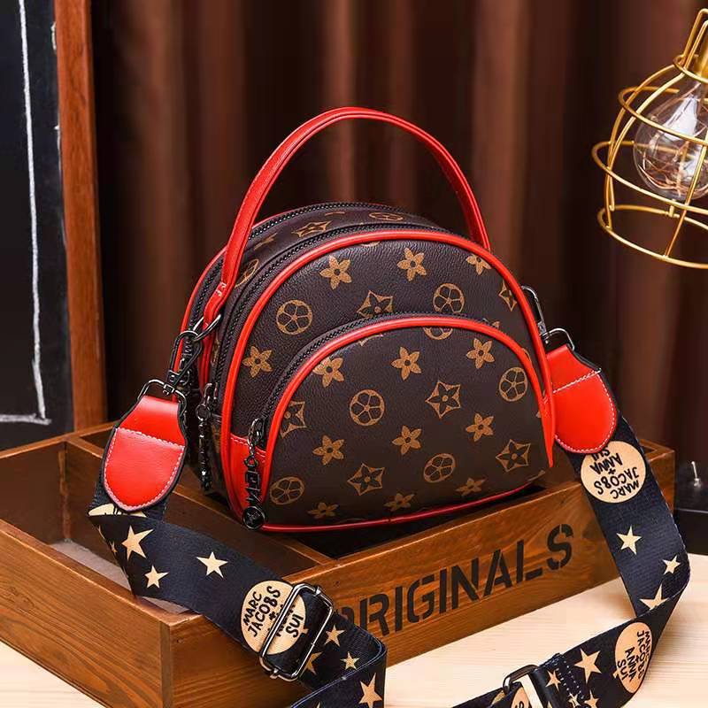 JT07003 IDR.150.000 MATERIAL PU SIZE L19XH15XW8CM WEIGHT 500GR COLOR STARRED