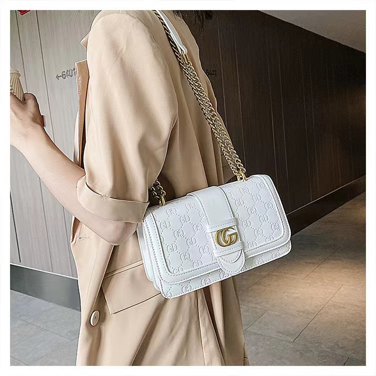 JT08131 IDR.152.000 MATERIAL PU SIZE L22XH13XW8CM WEIGHT 500GR COLOR WHITE