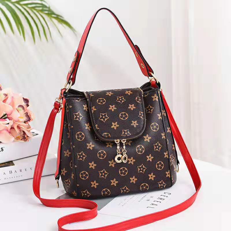 JT0906 IDR.198.000 MATERIAL PU SIZE L26XH21XW19CM WEIGHT 750GR COLOR STARRED