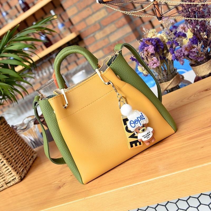 JT096 IDR.179.000 MATERIAL PU SIZE L20XH19XW8CM WEIGHT 650GR (2IN1) COLOR YELLOWGREEN