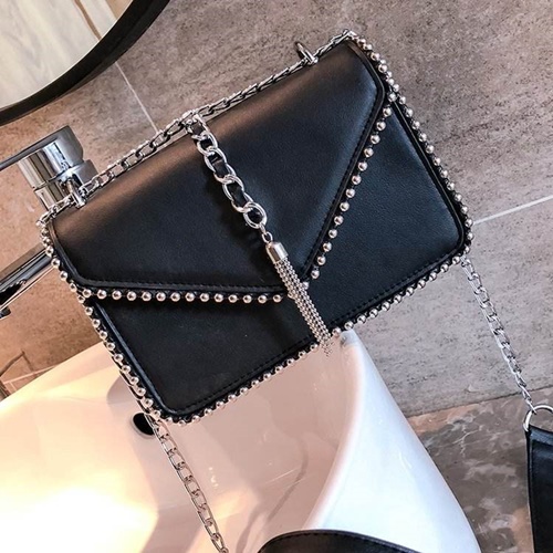 JT1095 IDR.155.000 MATERIAL PU SIZE L20XH14XW10CM WEIGHT 500GR COLOR BLACK