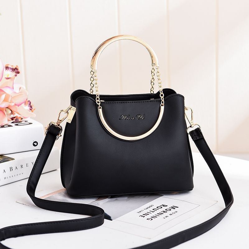 JT1189 IDR.170.000 MATERIAL PU SIZE L21XH16XW10CM WEIGHT 600GR COLOR BLACK