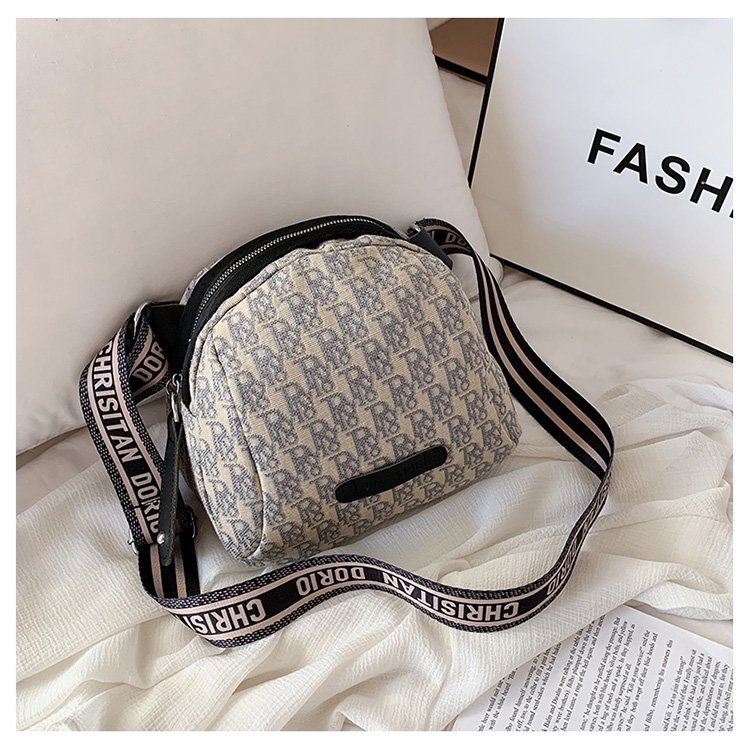 JT1190 IDR.150.000 MATERIAL CLOTH SIZE L25XH19XW11CM WEIGHT 400GR COLOR GRAY