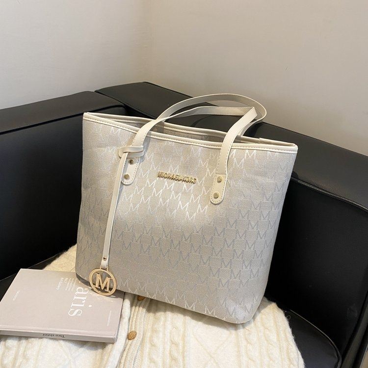 JT12026 IDR.155.000 MATERIAL OTHERS SIZE L33-38XH28XW12CM WEIGHT 350GR COLOR WHITE