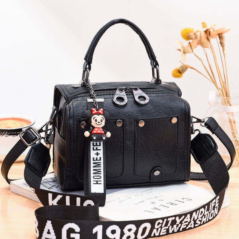 JT12305 IDR.181.000 MATERIAL PU SIZE L21XH15XW13CM WEIGHT 600GR COLOR BLACK