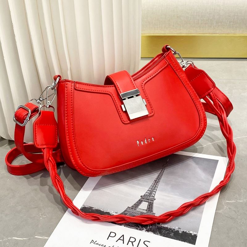 JT1301 IDR.176.000 MATERIAL PU SIZE L23XH14XW5CM WEIGHT 650GR COLOR RED