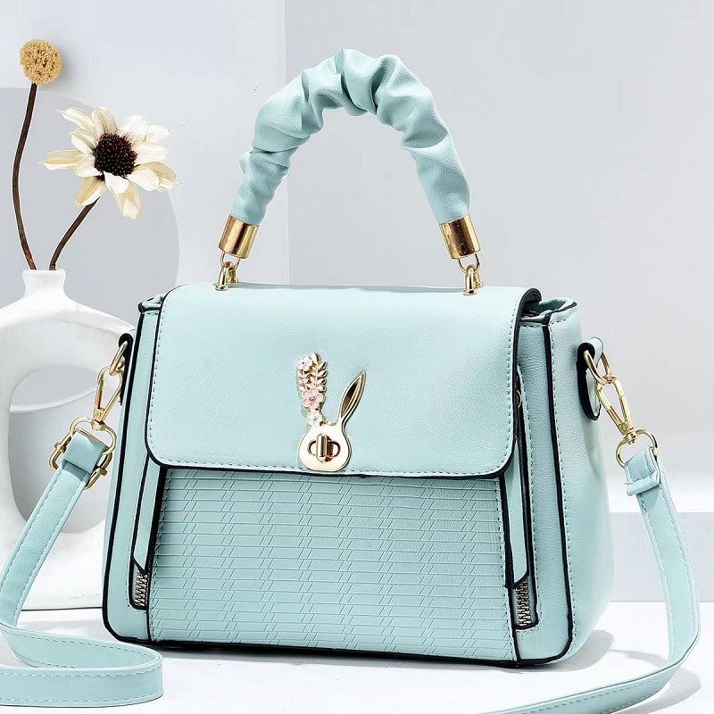 JT13018 IDR.180.000 MATERIAL PU SIZE L25XH18XW10CM WEIGHT 600GR COLOR GREEN