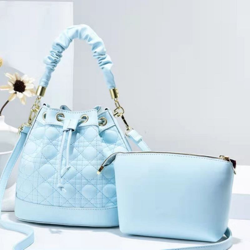 JT1519 IDR.195.000 MATERIAL PU SIZE L21XH21XW11CM WEIGHT 650GR COLOR LIGHTBLUE
