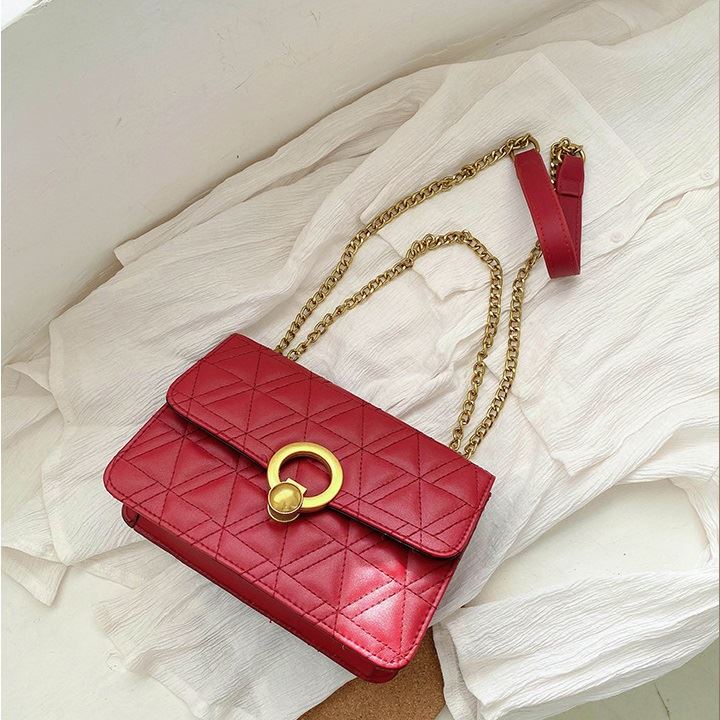 JT17580 IDR.138.000 MATERIAL PU SIZE L22XH14XW8CM WEIGHT 350GR COLOR RED
