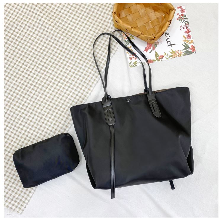 JT1802 (2IN1) IDR.165.000 MATERIAL NYLON SIZE L49XH32XW18CM WEIGHT 350GR COLOR BLACK