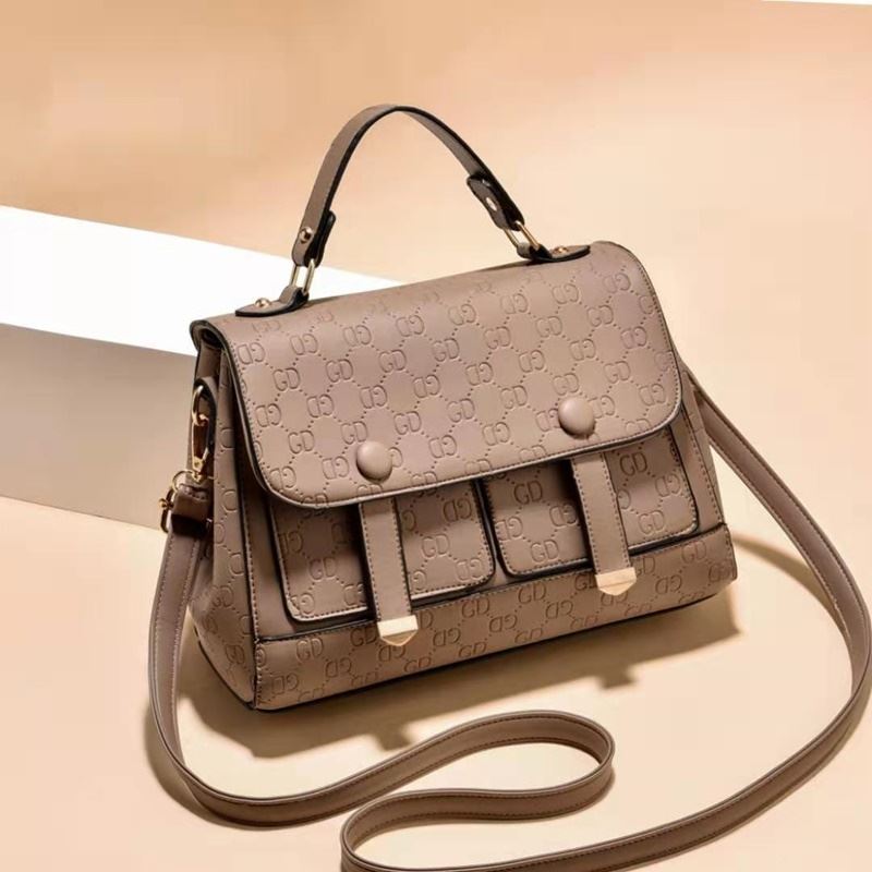 JT18667 IDR.155.000 MATERIAL PU SIZE L26XH19XW10CM WEIGHT 750GR COLOR KHAKI