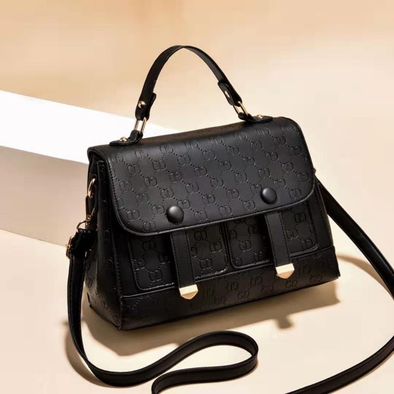 JT18667 IDR.172.000 MATERIAL PU SIZE L26XH19XW10CM WEIGHT 650GR COLOR BLACK
