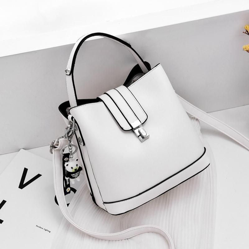 JT18790 IDR.172.000 MATERIAL PU SIZE L19XH20XW12CM WEIGHT 680GR COLOR WHITE