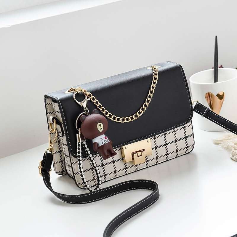 JT1882C IDR.168.000 MATERIAL PU SIZE L22XH16XW6CM WEIGHT 500GR COLOR BLACK