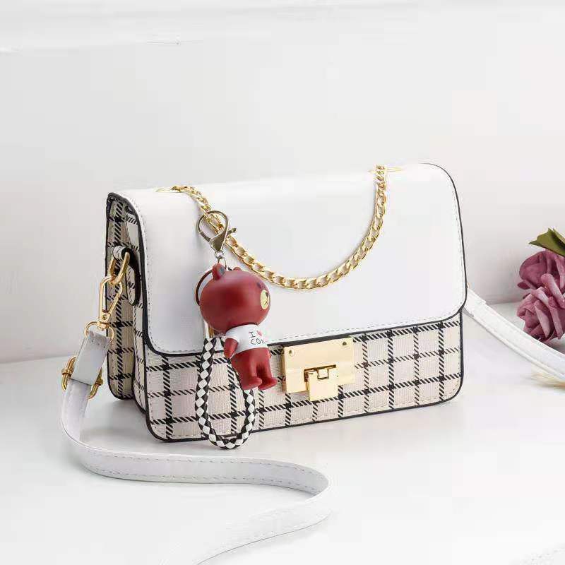 JT1882C IDR.168.000 MATERIAL PU SIZE L22XH16XW6CM WEIGHT 500GR COLOR WHITE