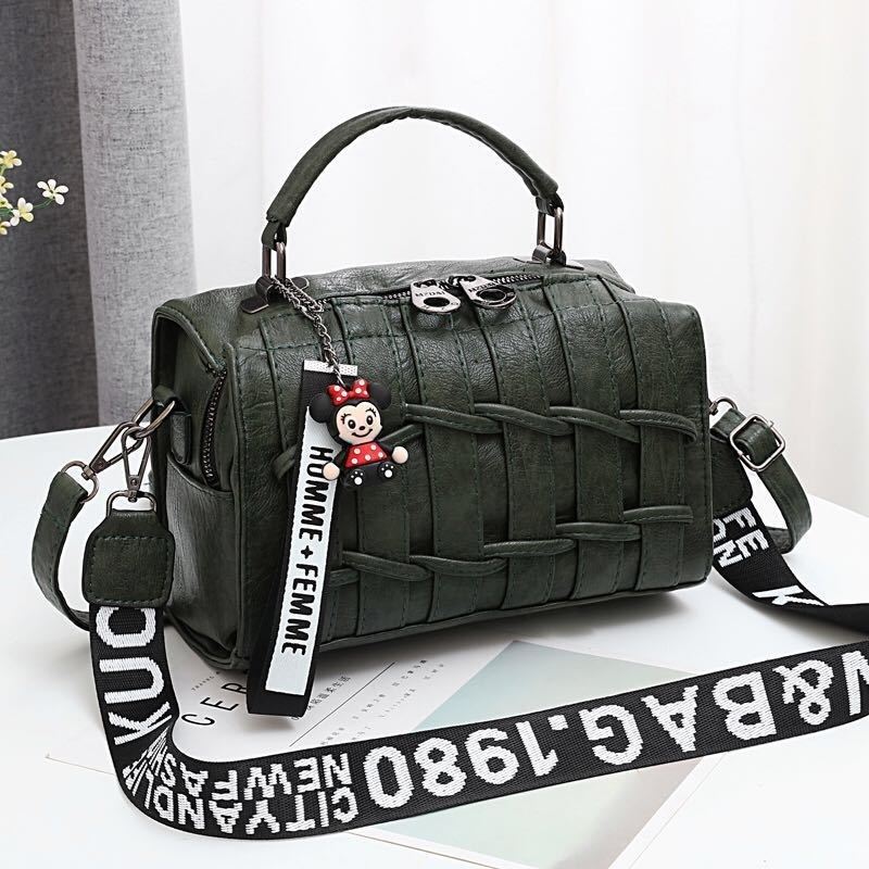 JT19022 IDR.175.000  MATERIAL PU SIZE L25XH17XW13CM WEIGHT 600GR COLOR GREEN