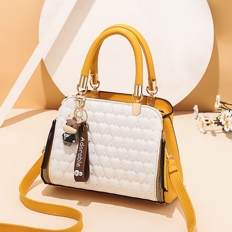 JT19165 IDR.178.000 MATERIAL PU SIZE L23XH17XW11CM WEIGHT 650GR COLOR YELLOW