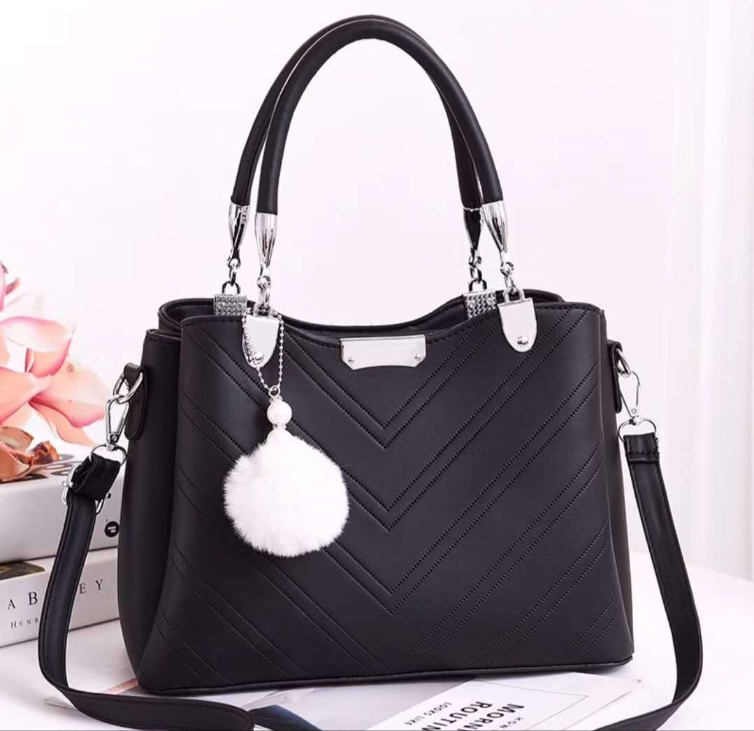 JT1933 IDR.194.000 MATERIAL PU SIZE L28XH21XW13CM WEIGHT 800GR COLOR BLACK