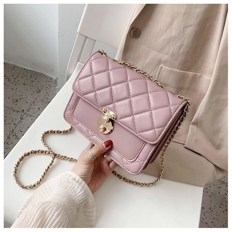 JT2057 IDR.157.000 MATERIAL PU SIZE L20XH15.5XW8CM WEIGHT 400GR COLOR PINK